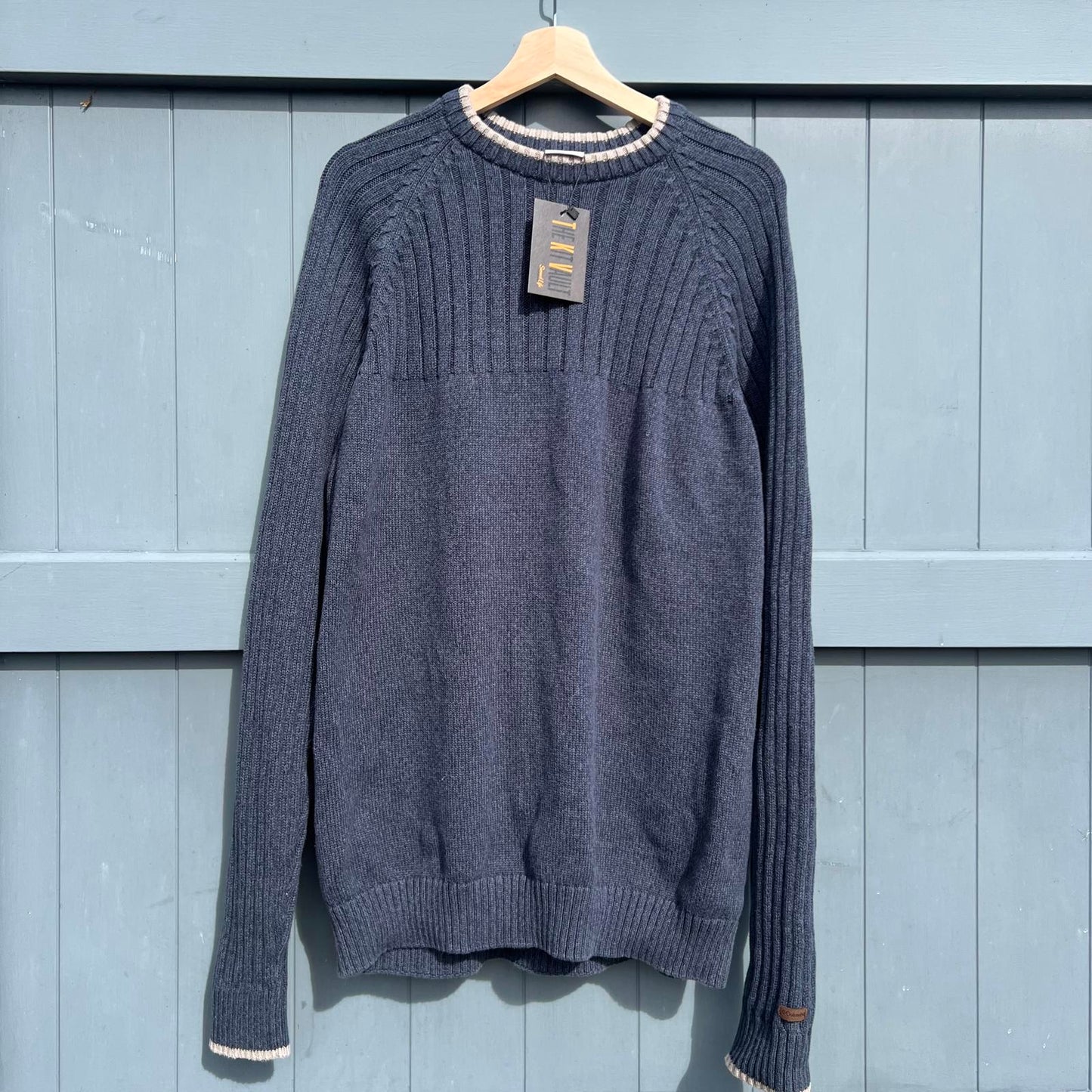 2800 Columbia Knitwear, Size XXL