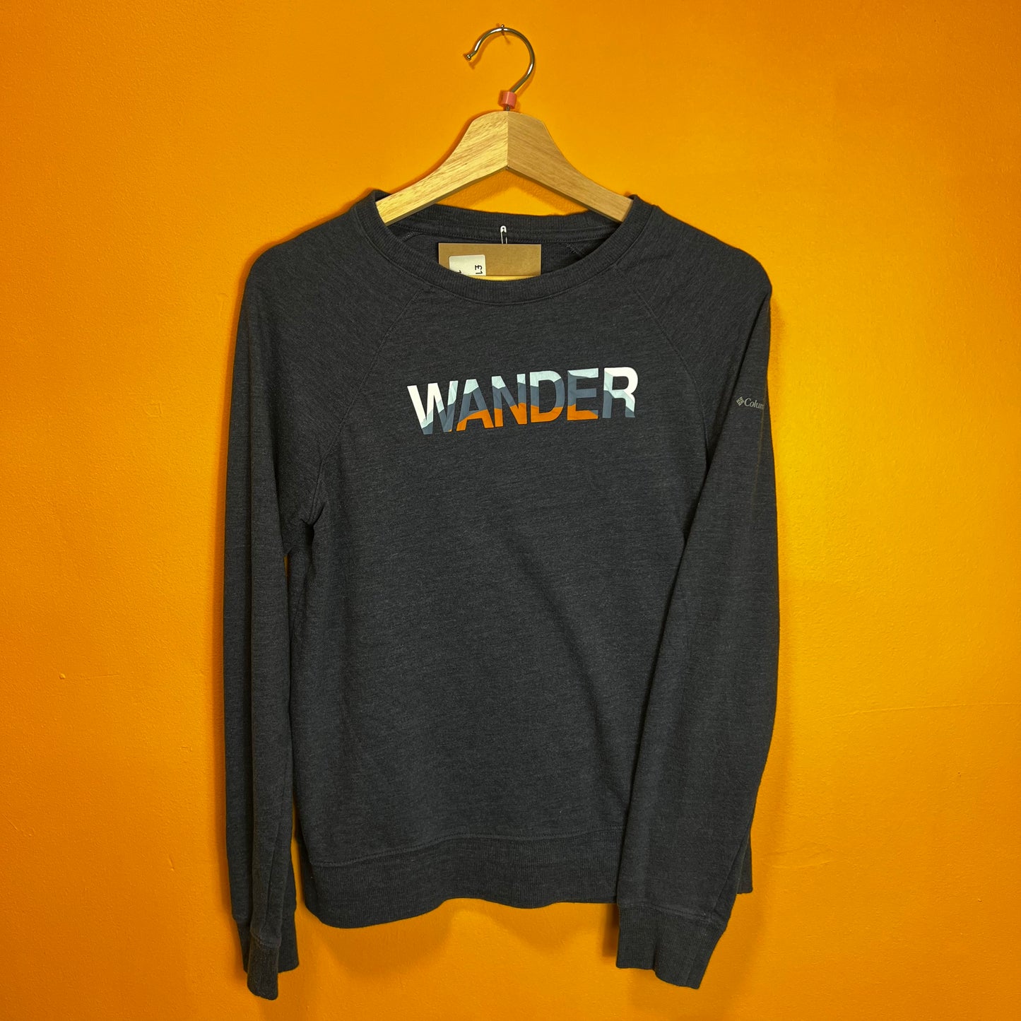 1181 Columbia Graphic Heavy Top, Size Small