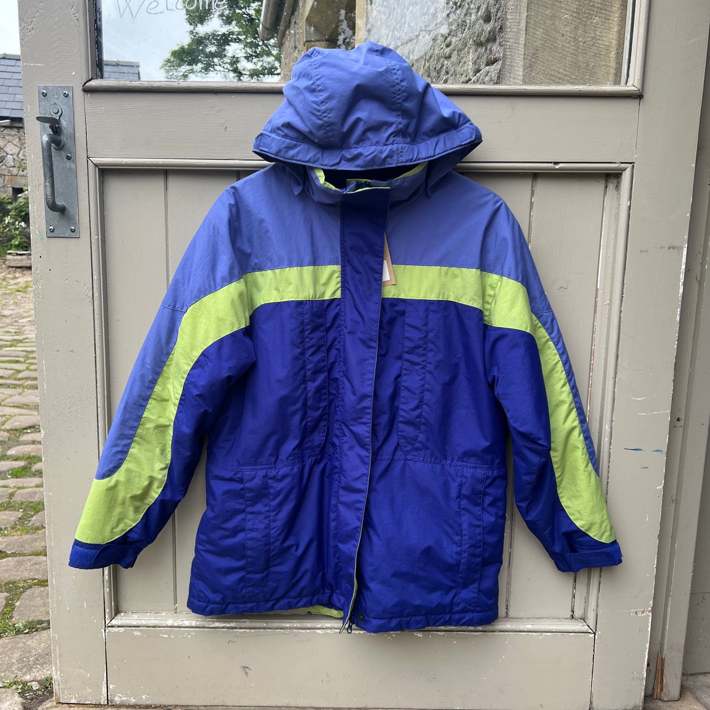 503 Retro Columbia Jacket, Size Large