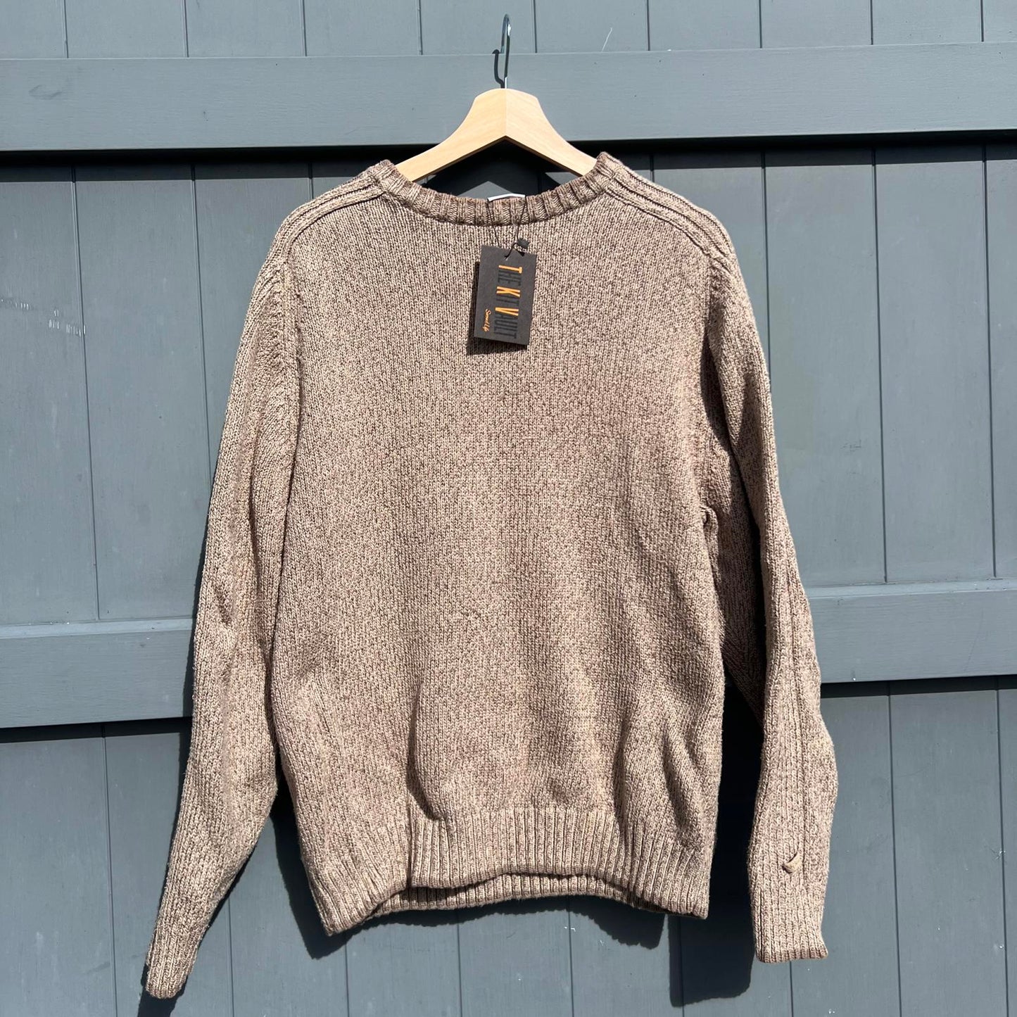 2801 Columbia Knitwear, Size L