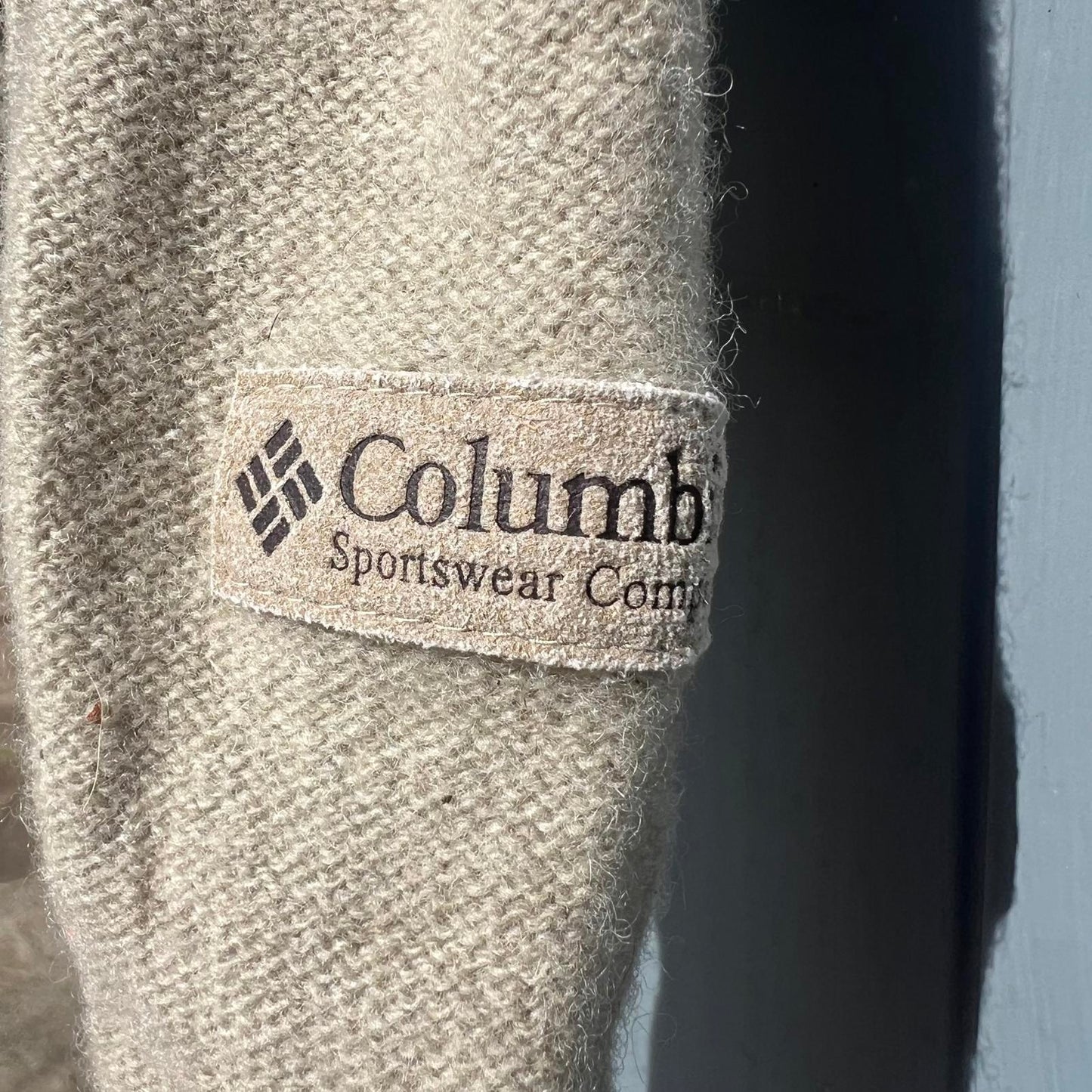 2791 Columbia Knitwear, Size M