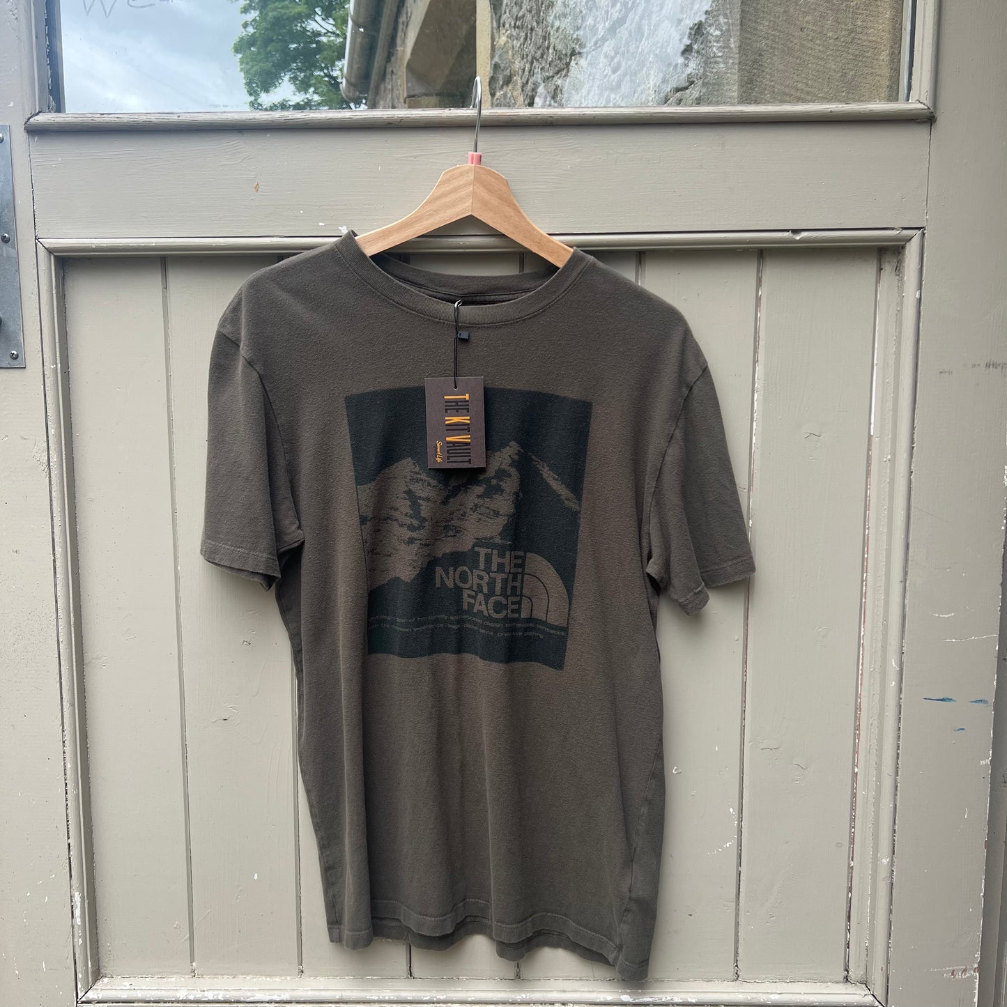 801 The North Face Graphic Tee, Size Small