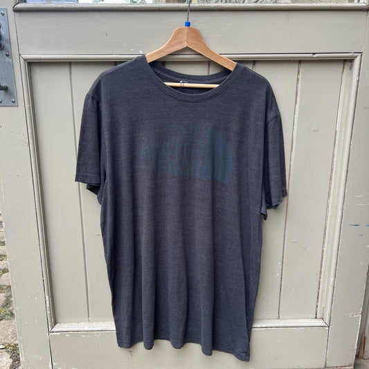 287 The North Face T-shirt, Size XXL