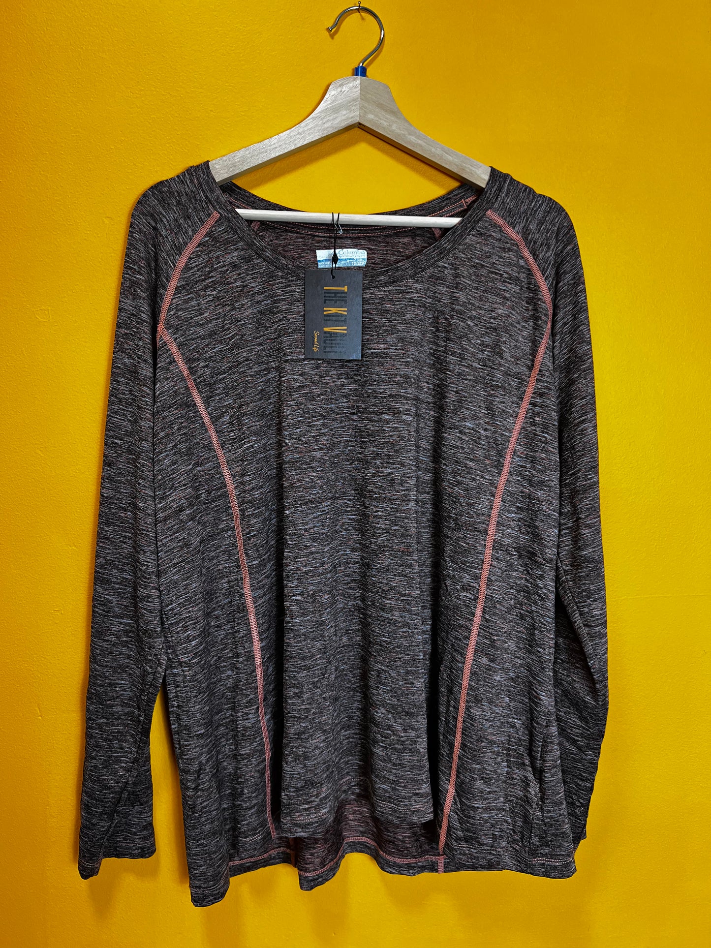 1169 Columbia Long Sleeve Top, Size 2XL