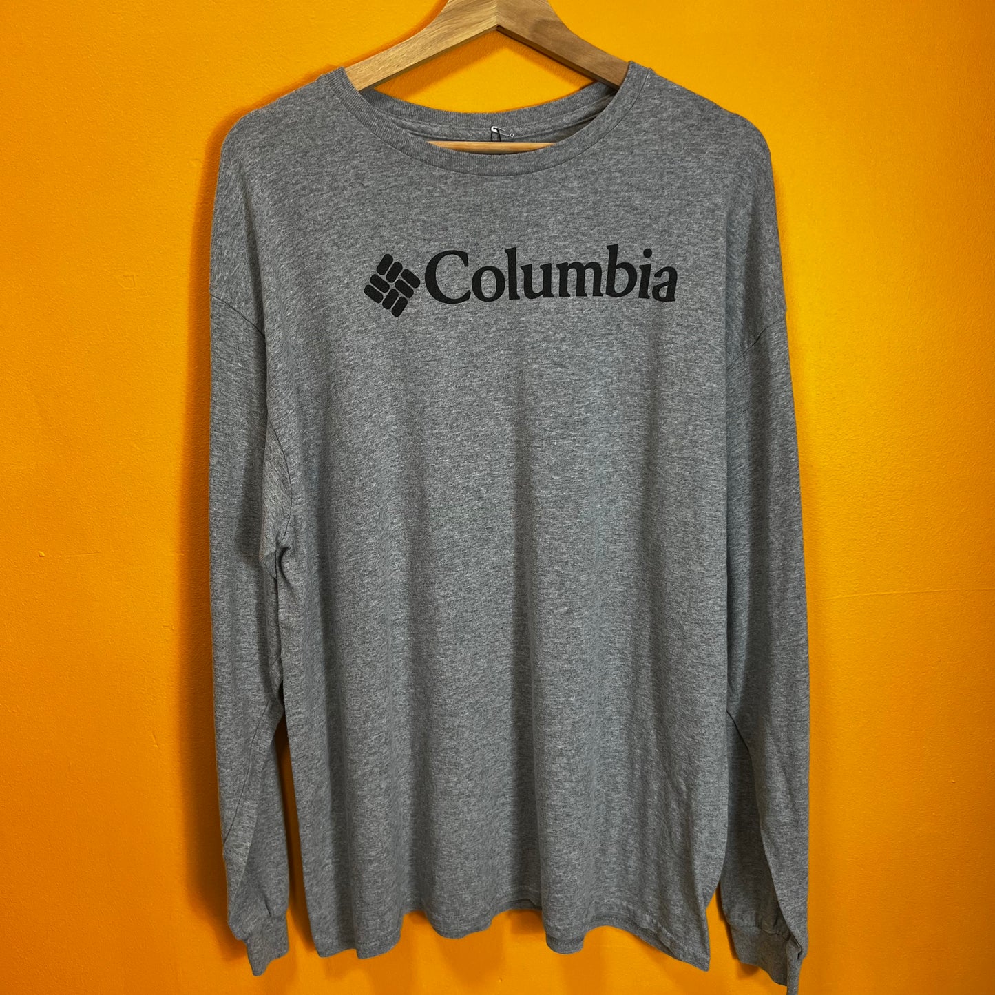 1694 Columbia Graphic Long Sleeve Top, Size XL