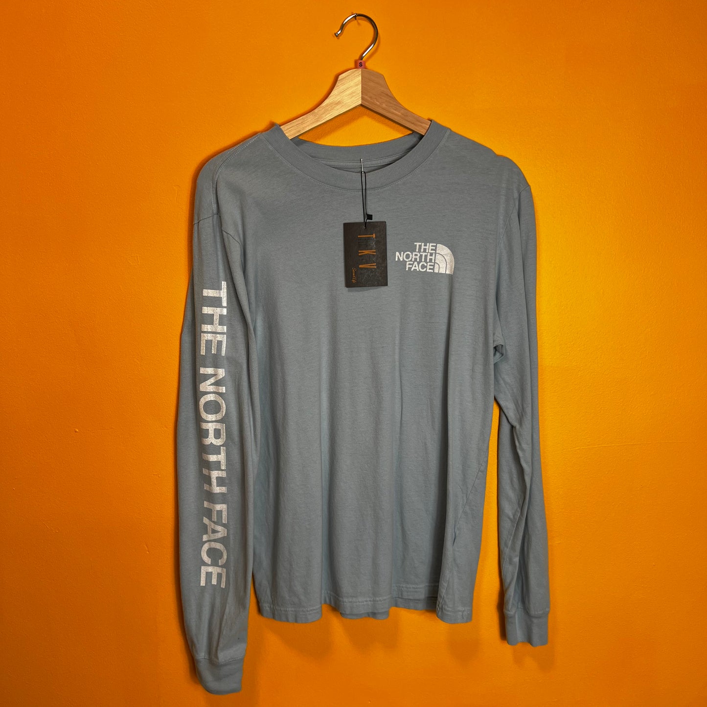 1166 The North Face Graphic Long Sleeve Top, Size Small