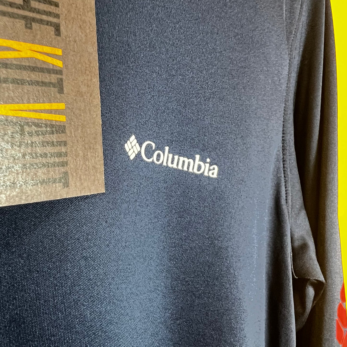 1665 Columbia Long Sleeve Graphic Top, Size Small