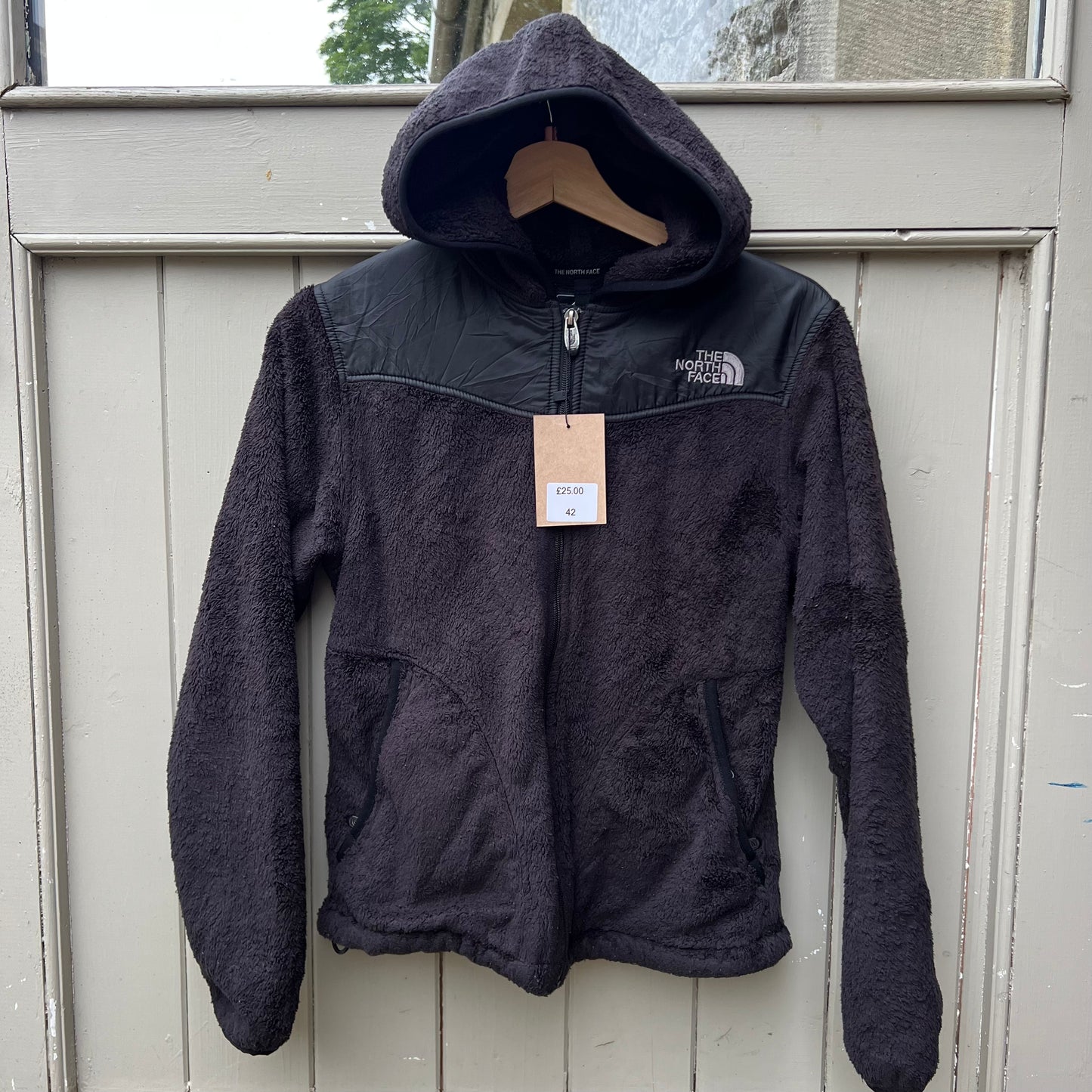 42 The North Face Hooded Fleece, Size Small