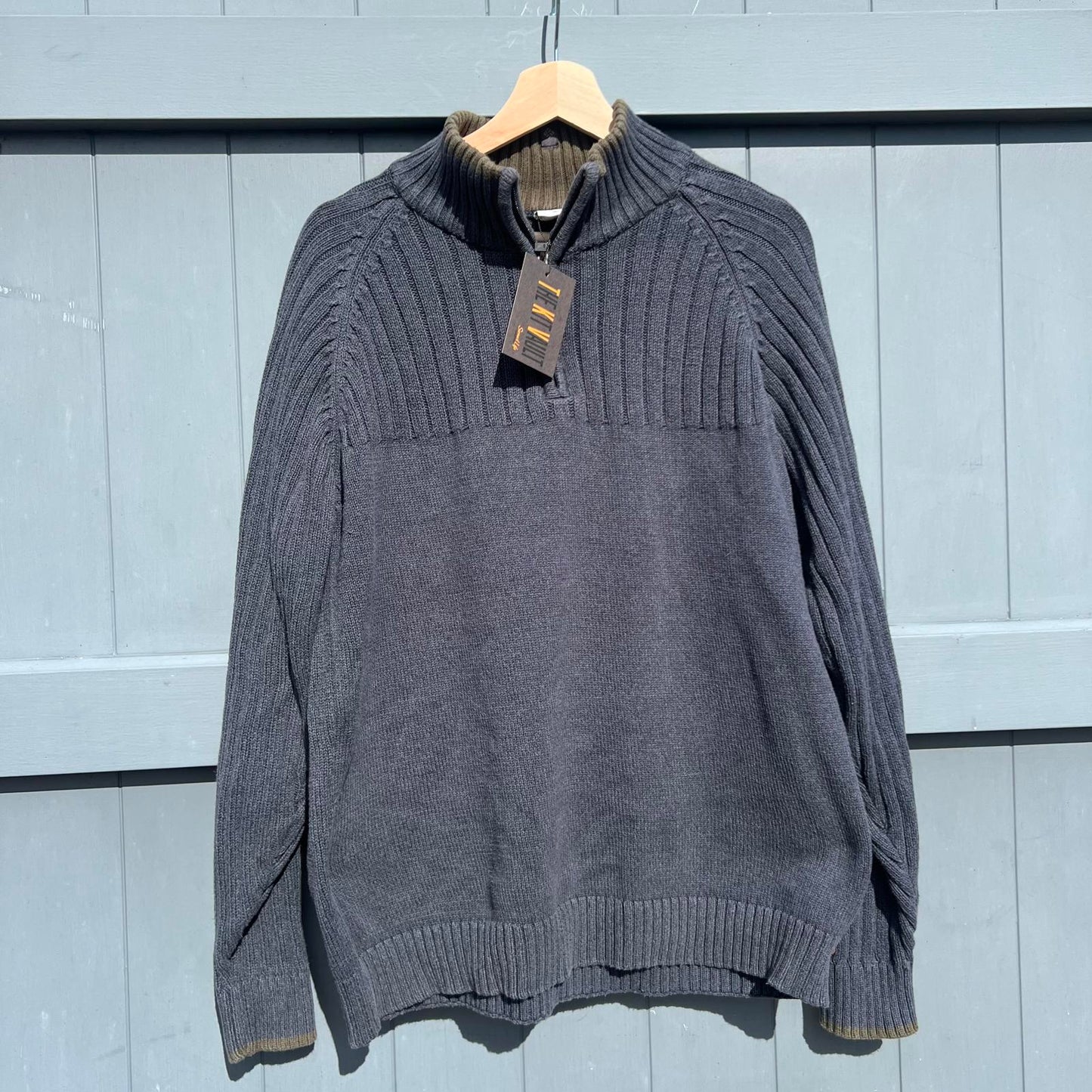 2803 Columbia Knitwear, Size L